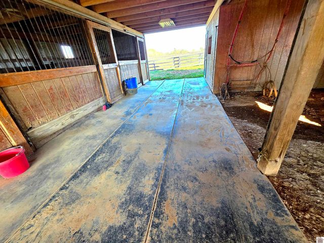 1498 Coopertown Rd, Murray, KY 42071