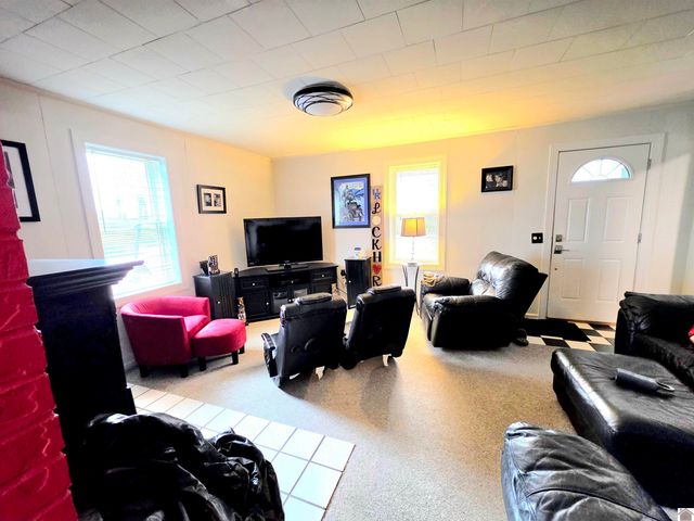 1498 Coopertown Rd, Murray, KY 42071