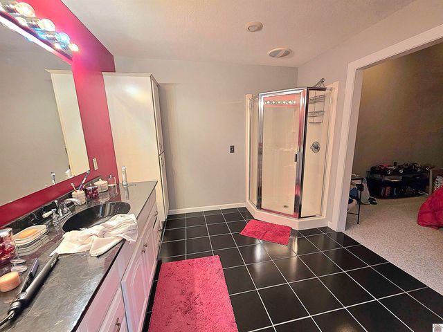 1498 Coopertown Rd, Murray, KY 42071