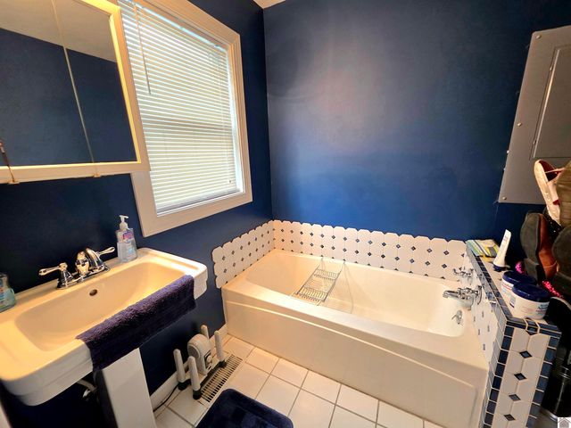 1498 Coopertown Rd, Murray, KY 42071