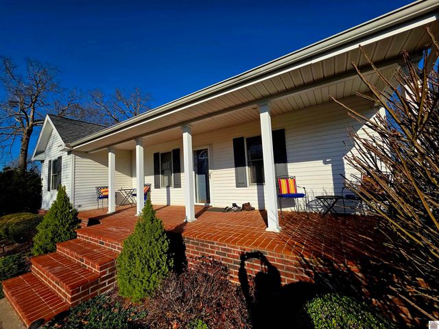 1498 Coopertown Rd, Murray, KY 42071