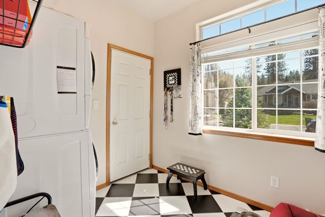 11607 N Ashley Ln, Spokane, WA 99218