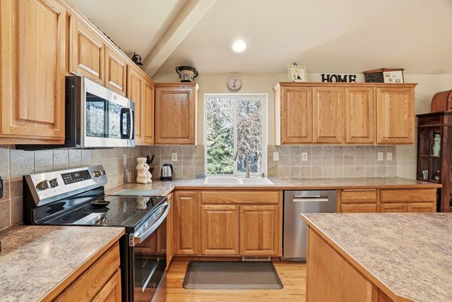 11607 N Ashley Ln, Spokane, WA 99218