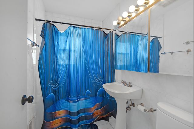 5032 Crain Street, Skokie, IL 60077