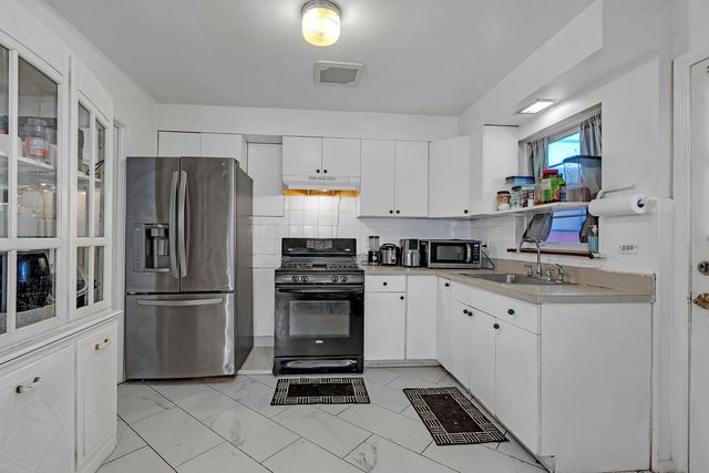 5032 Crain Street, Skokie, IL 60077