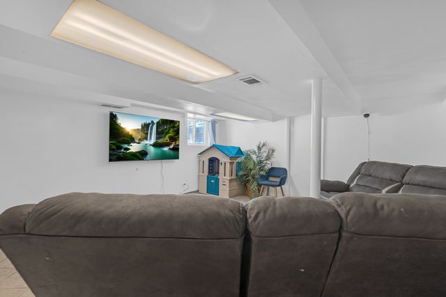 5032 Crain Street, Skokie, IL 60077