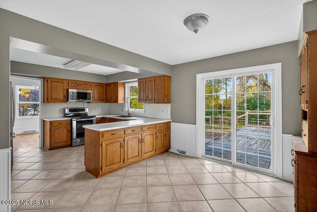 912 Bexley Drive, Perrysburg, OH 43551