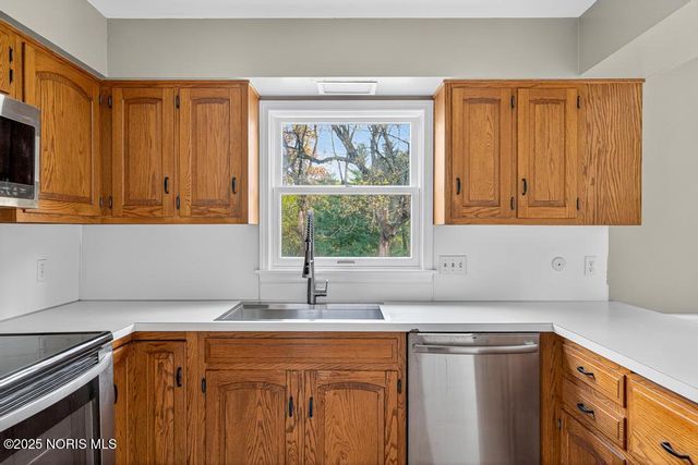 912 Bexley Drive, Perrysburg, OH 43551