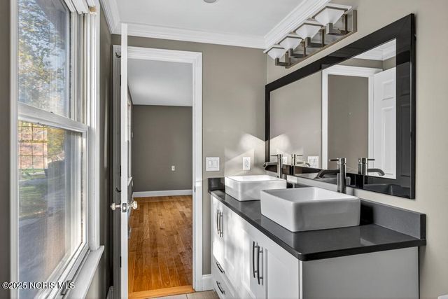 912 Bexley Drive, Perrysburg, OH 43551