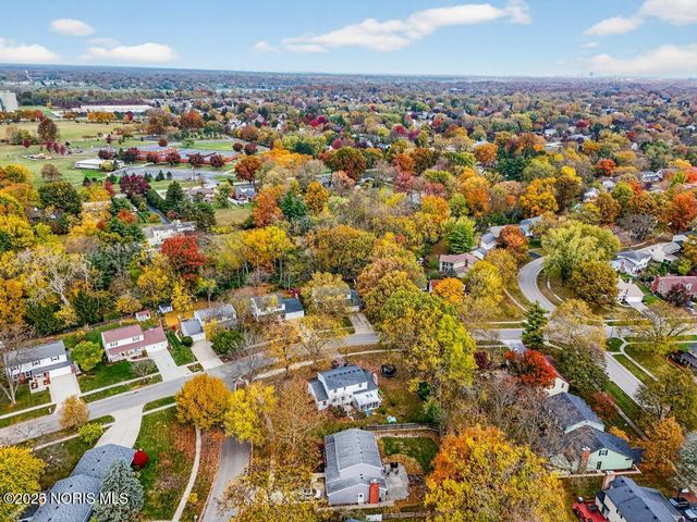 912 Bexley Drive, Perrysburg, OH 43551