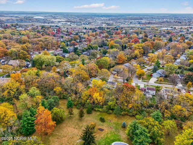 912 Bexley Drive, Perrysburg, OH 43551