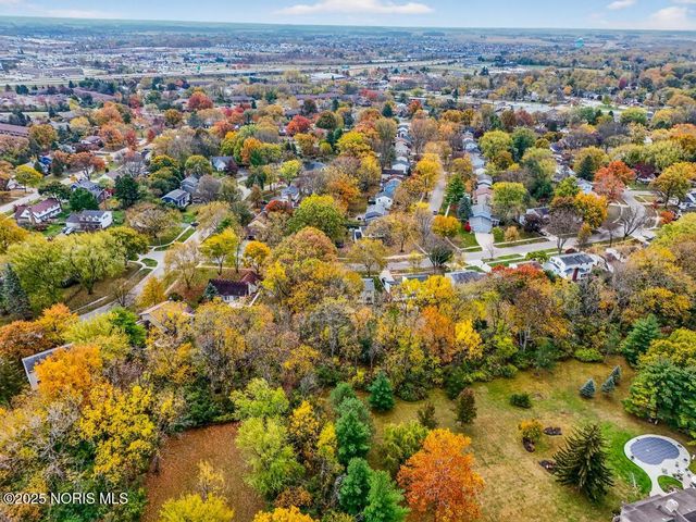 912 Bexley Drive, Perrysburg, OH 43551