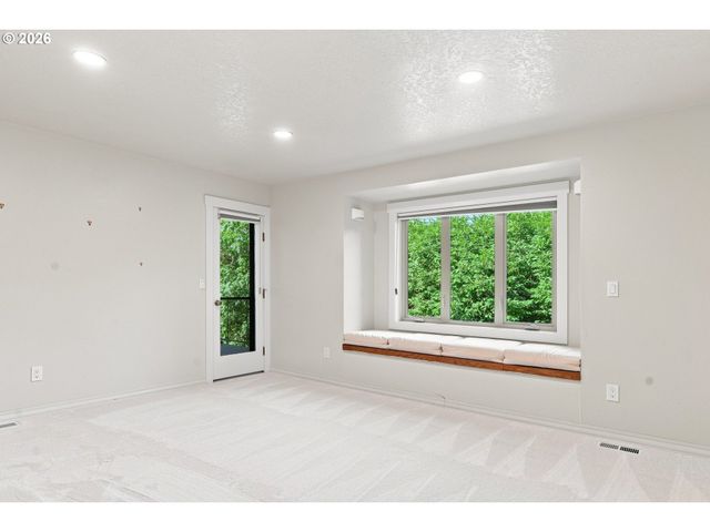 10225 Nw LEE St, Portland, OR 97229