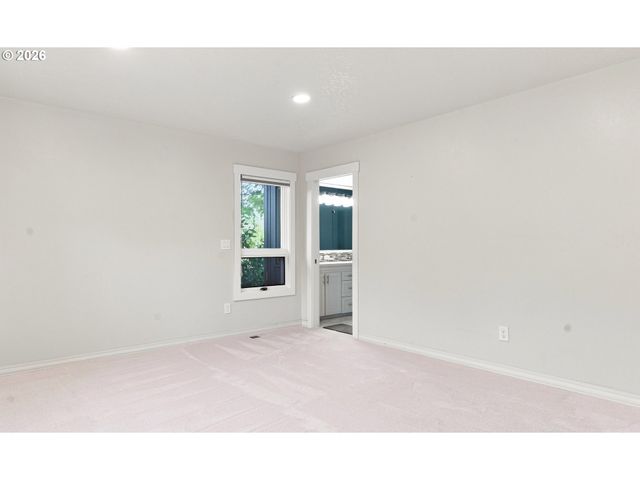 10225 Nw LEE St, Portland, OR 97229