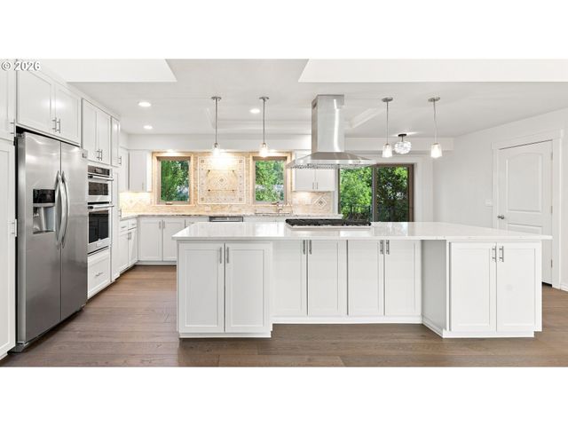 10225 Nw LEE St, Portland, OR 97229