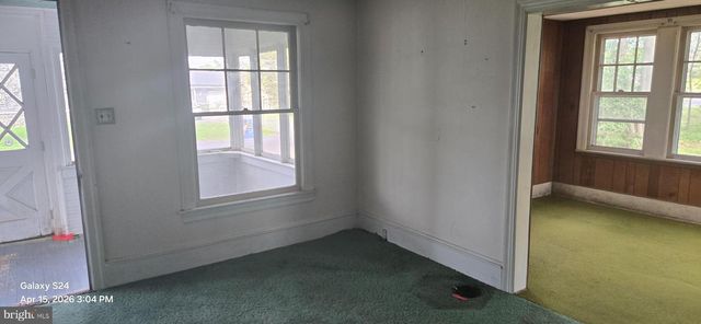 512 W FRANKLIN RD, Glassboro, NJ 08028