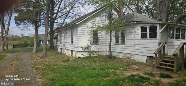 512 W FRANKLIN RD, Glassboro, NJ 08028