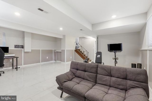 1821 CAMPBELL DR, Suitland, MD 20746
