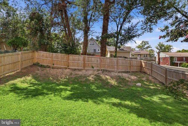 1821 CAMPBELL DR, Suitland, MD 20746