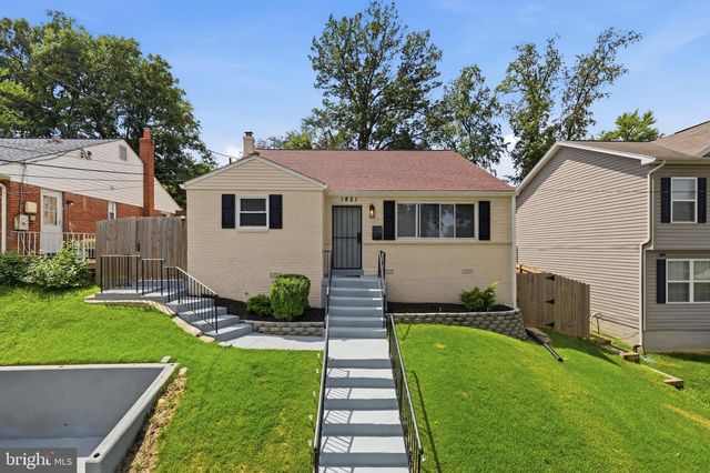 1821 CAMPBELL DR, Suitland, MD 20746