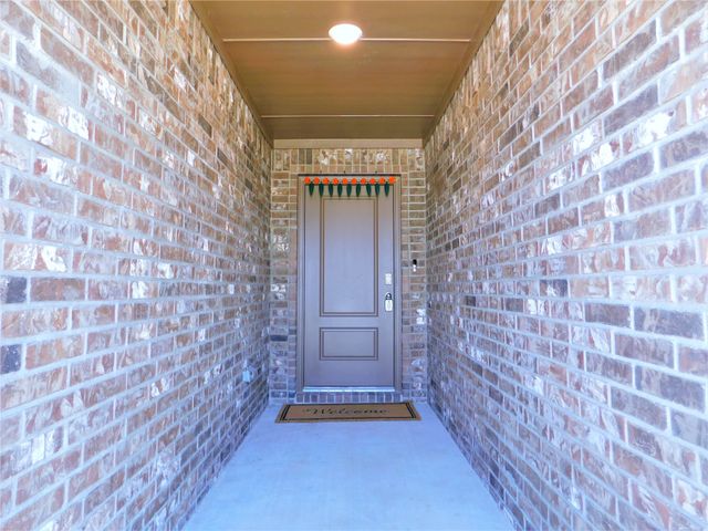 4025 Huntington Drive, Denton, TX 76209
