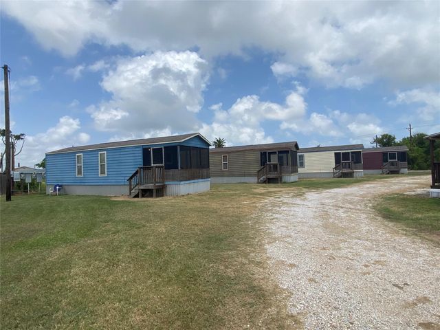 450 Matagorda Street, Matagorda, TX 77457