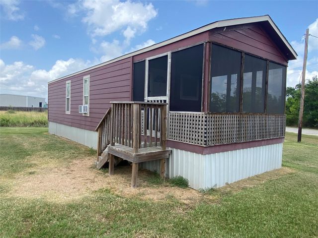 450 Matagorda Street, Matagorda, TX 77457