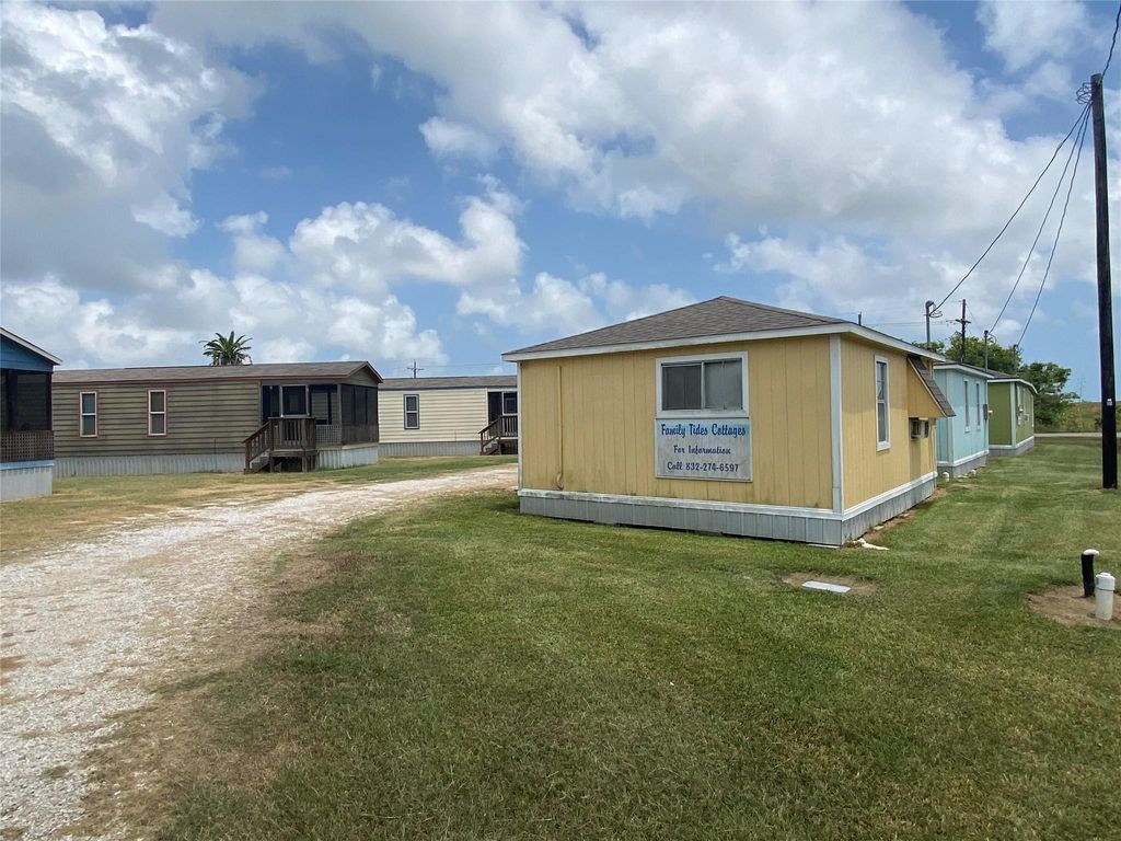 450 Matagorda Street, Matagorda, TX 77457