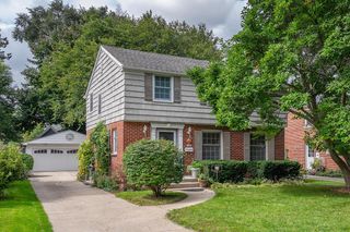 6041 N Santa Monica BOULEVARD, Whitefish Bay, WI 53217