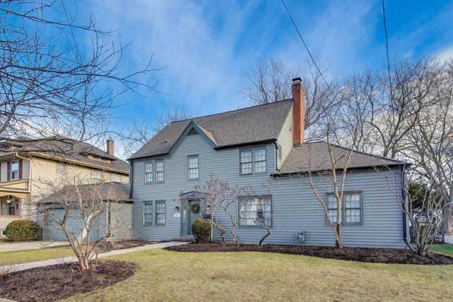 407 La Fox River Drive, Algonquin, IL 60102