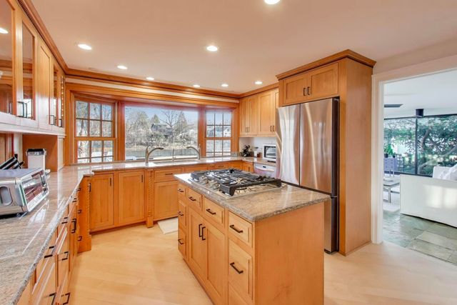 407 La Fox River Drive, Algonquin, IL 60102