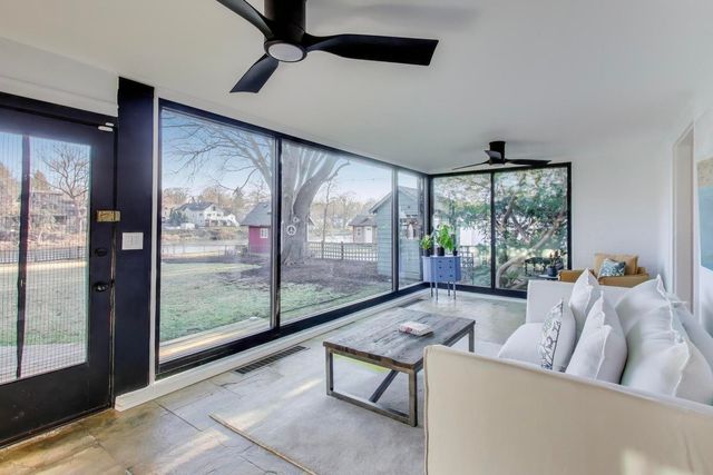 407 La Fox River Drive, Algonquin, IL 60102