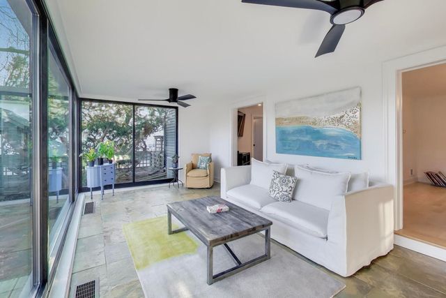 407 La Fox River Drive, Algonquin, IL 60102