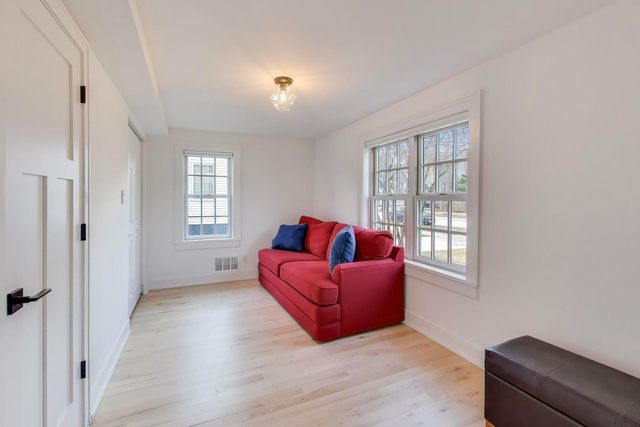 407 La Fox River Drive, Algonquin, IL 60102