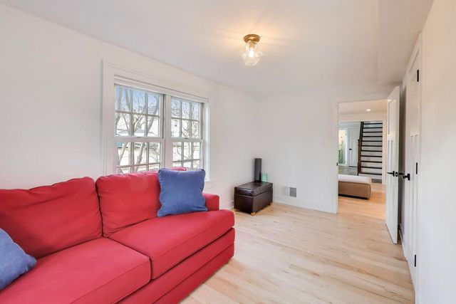 407 La Fox River Drive, Algonquin, IL 60102