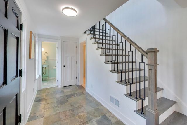 407 La Fox River Drive, Algonquin, IL 60102