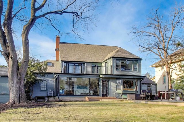 407 La Fox River Drive, Algonquin, IL 60102