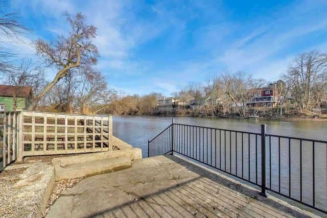 407 La Fox River Drive, Algonquin, IL 60102