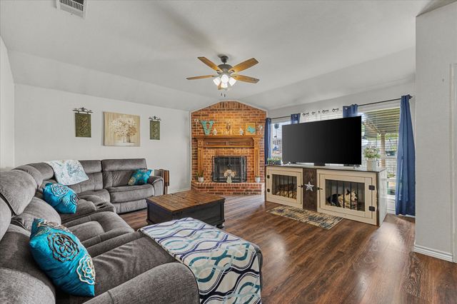 3220 Overstreet Lane, Royse City, TX 75189