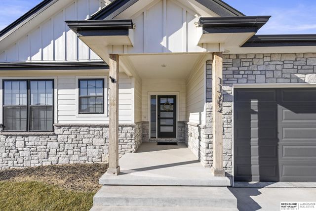 11702 S 189th Street, Gretna, NE 68022