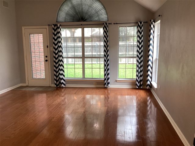 9121 Rose Court, Fort Worth, TX 76244