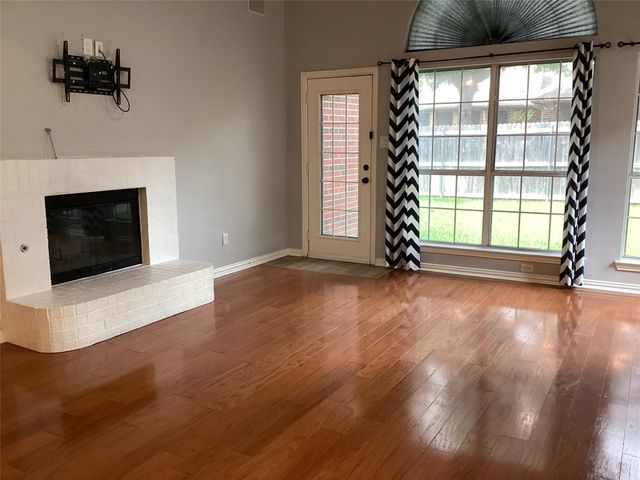 9121 Rose Court, Fort Worth, TX 76244