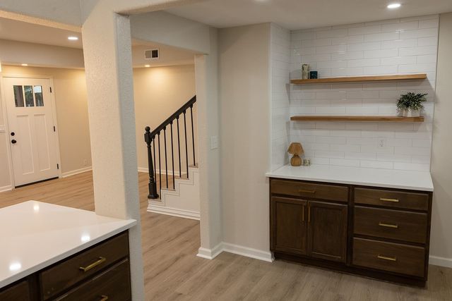 840 S Volutsia Ave, Wichita, KS 67211