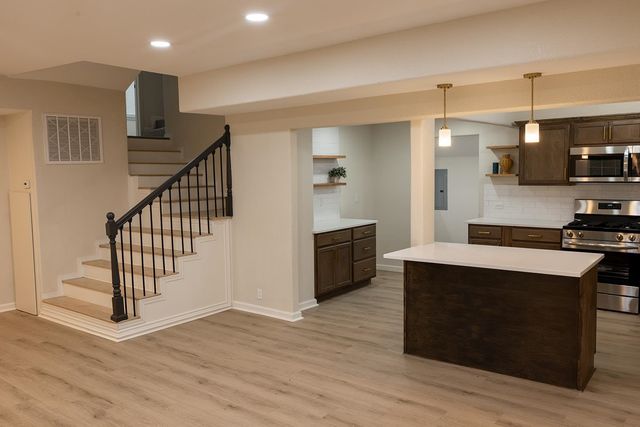 840 S Volutsia Ave, Wichita, KS 67211