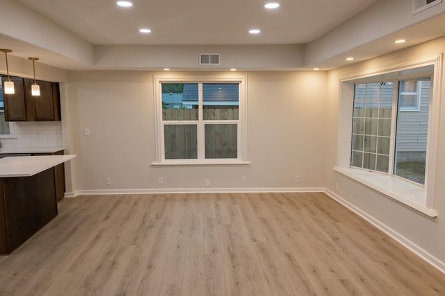 840 S Volutsia Ave, Wichita, KS 67211