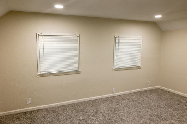 840 S Volutsia Ave, Wichita, KS 67211