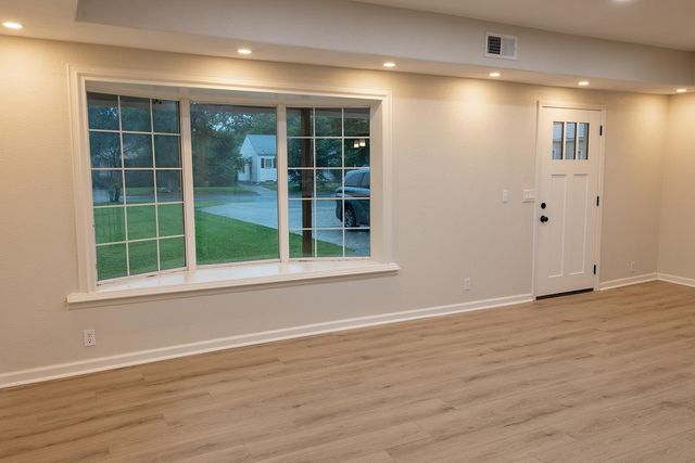 840 S Volutsia Ave, Wichita, KS 67211