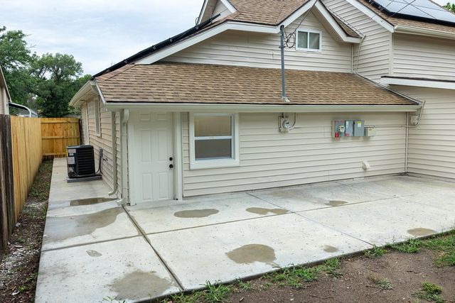840 S Volutsia Ave, Wichita, KS 67211