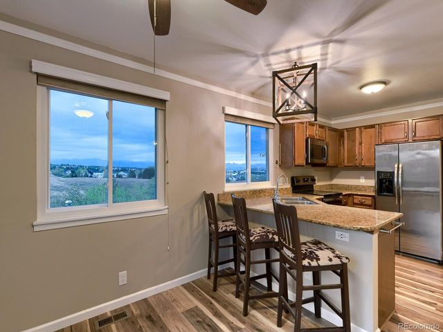 556 Longfellow Ln, Highlands Ranch, CO 80126