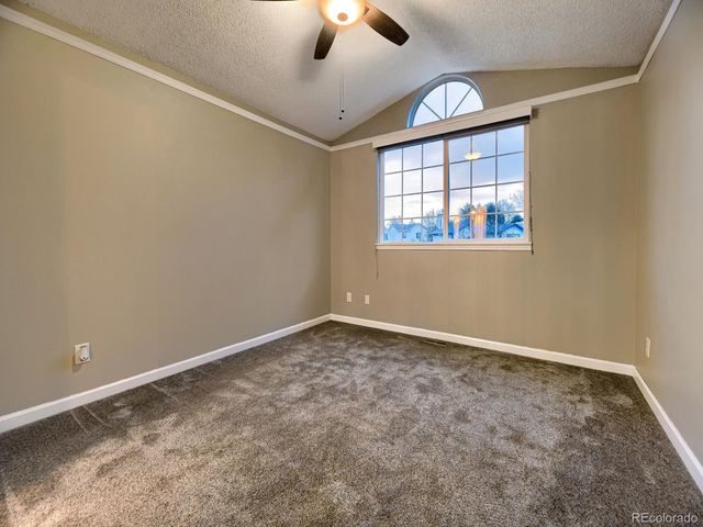 556 Longfellow Ln, Highlands Ranch, CO 80126